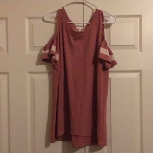 Easel Shouderless Top